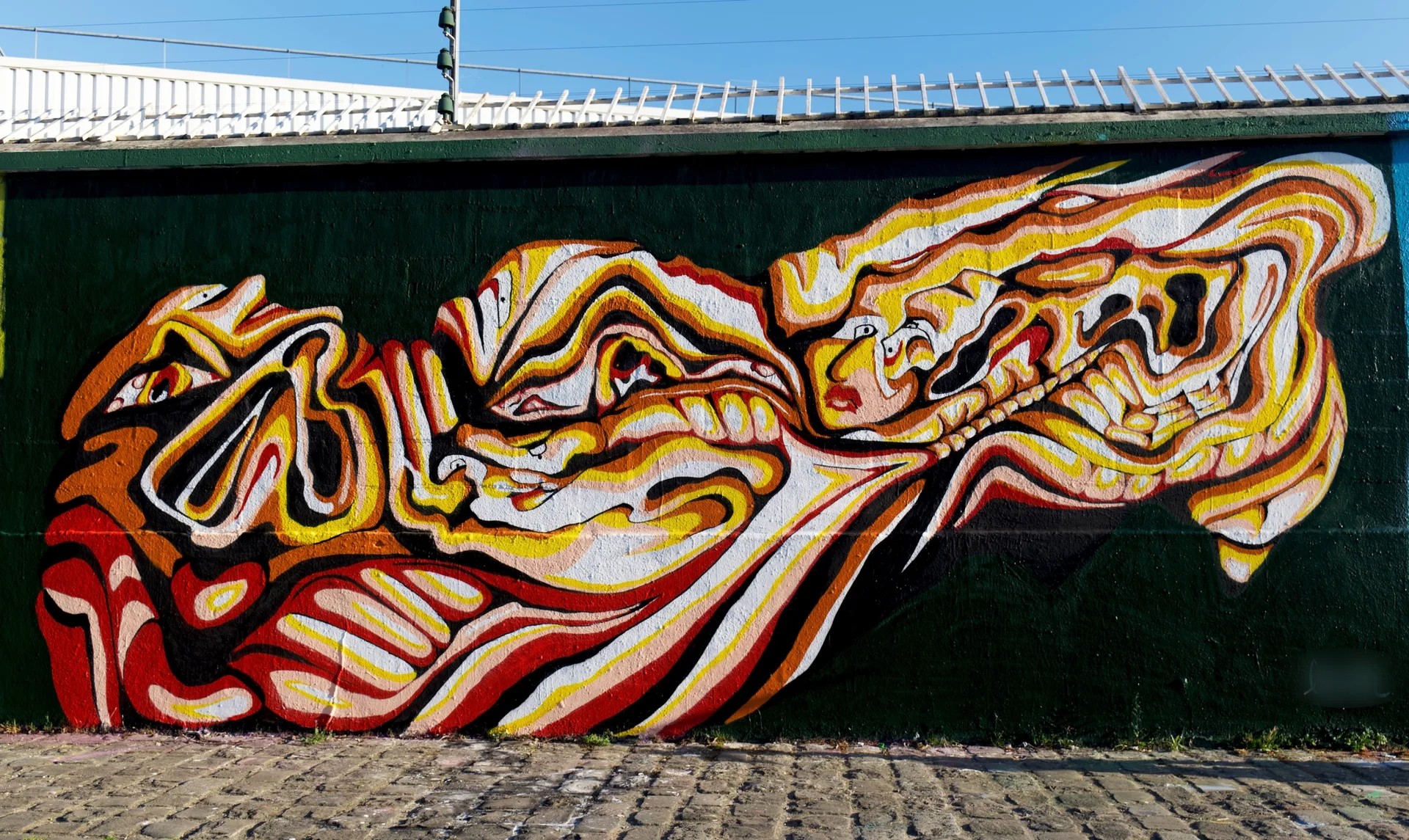 Monstre à Paris