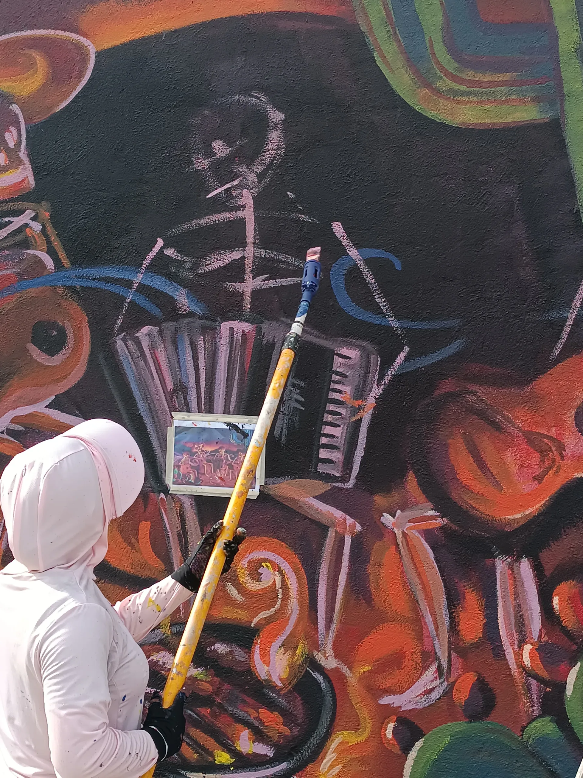 ANTES - Mural "Una carnita asada de ultratumba", hecho con aerosol y pintura vinílica