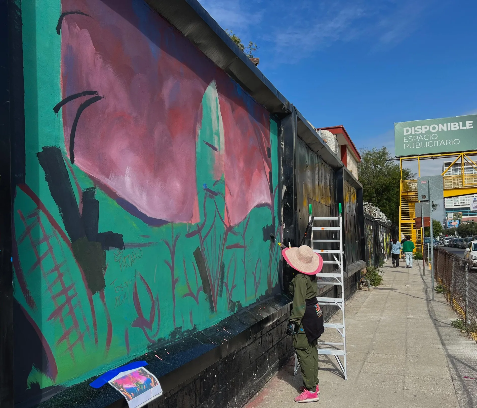 ANTES - Mural "la diosa del maíz" hecho con aerosol y pintura vinílica