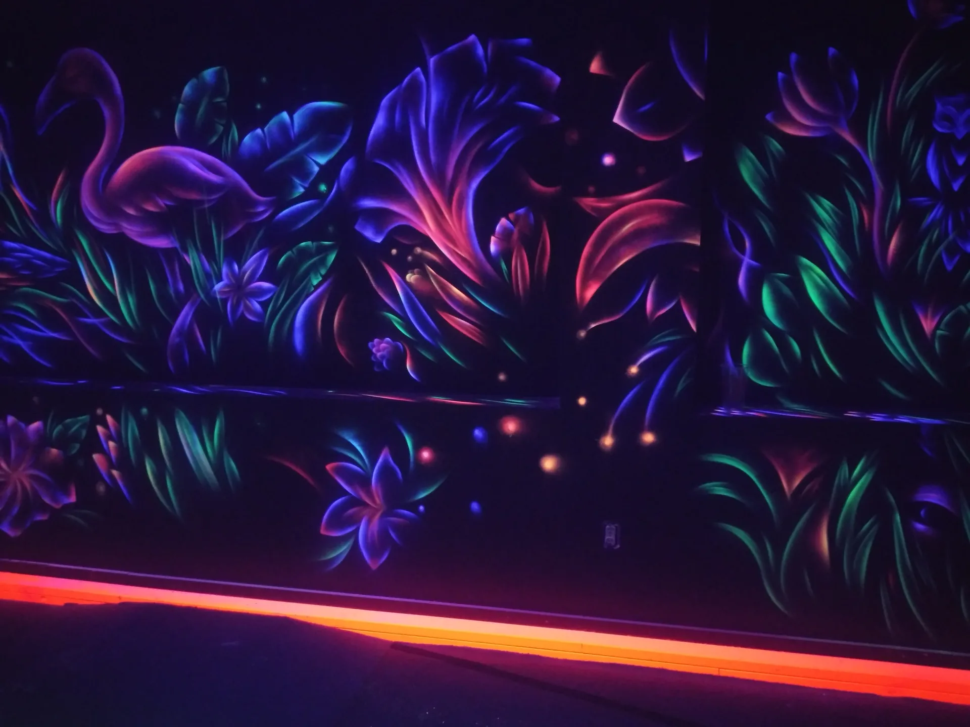Neon Mini Golf