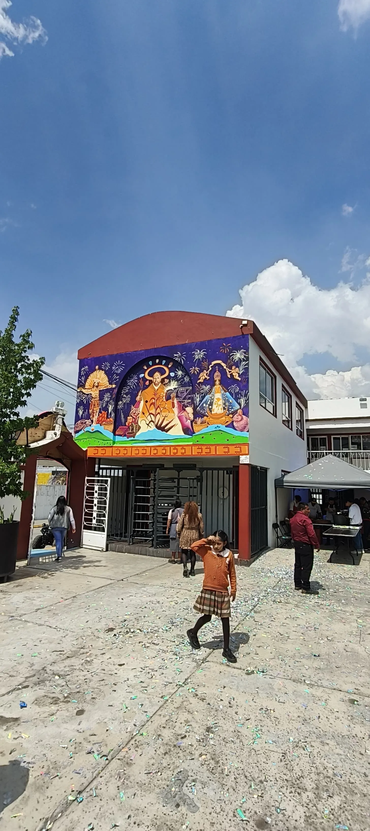 Mbajòmï (Tierra Colorada)