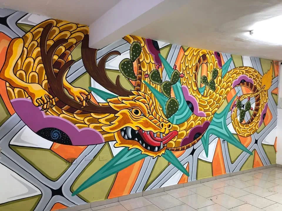 Dragón dorado