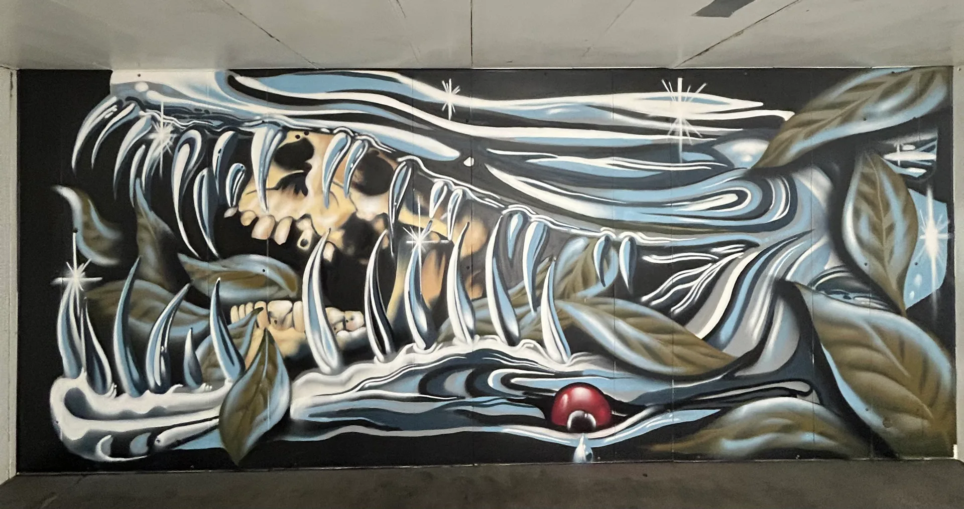 Chrome alligator