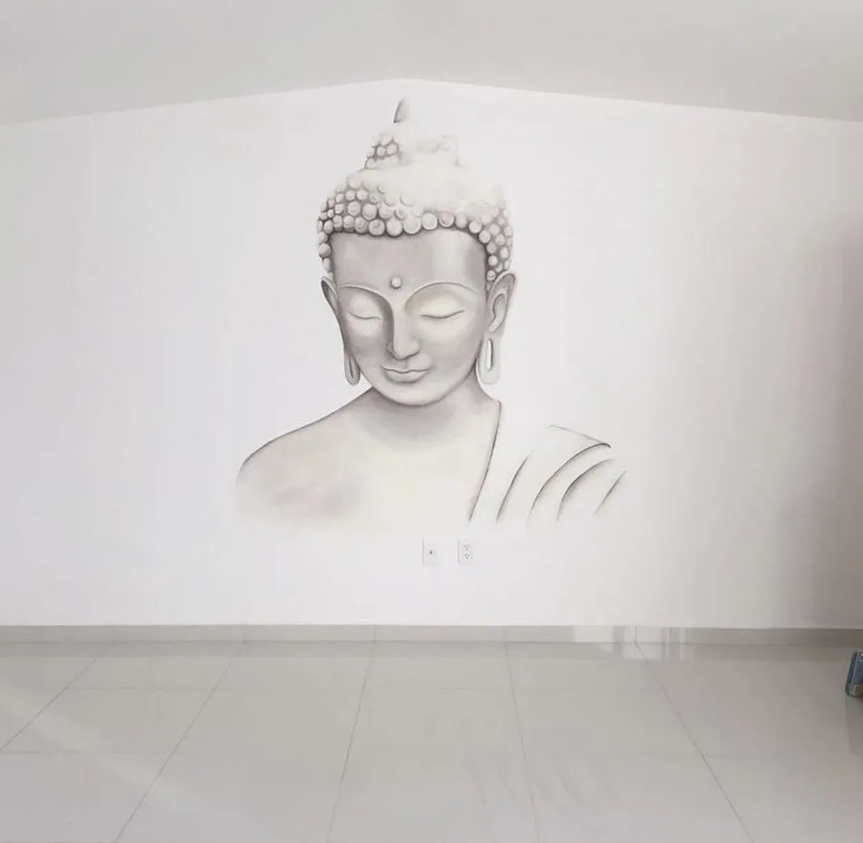 Mural de gran formato - ejemplo de muralismo comercial contemporáneo