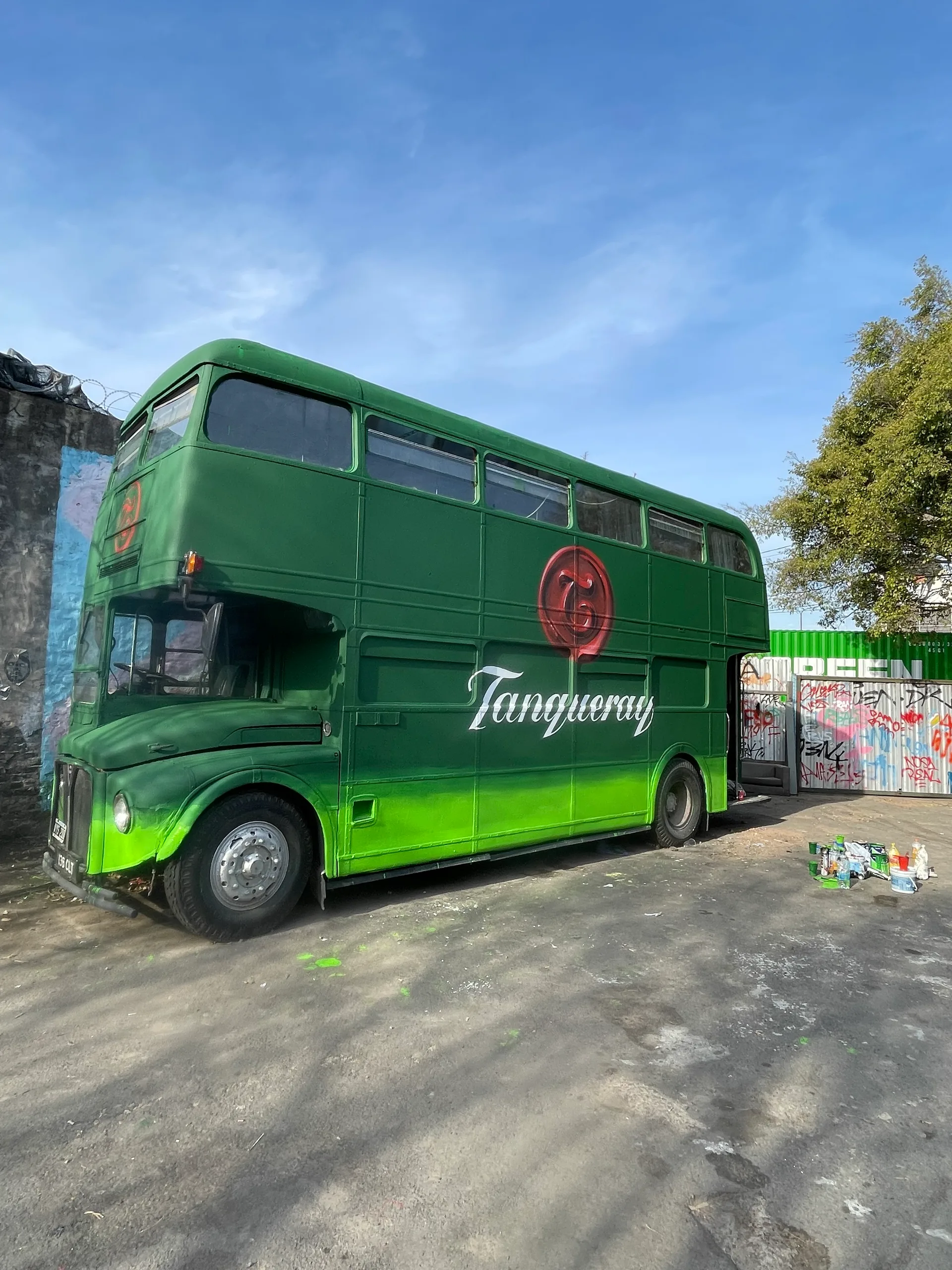 Bus intervenido Tanqueray
