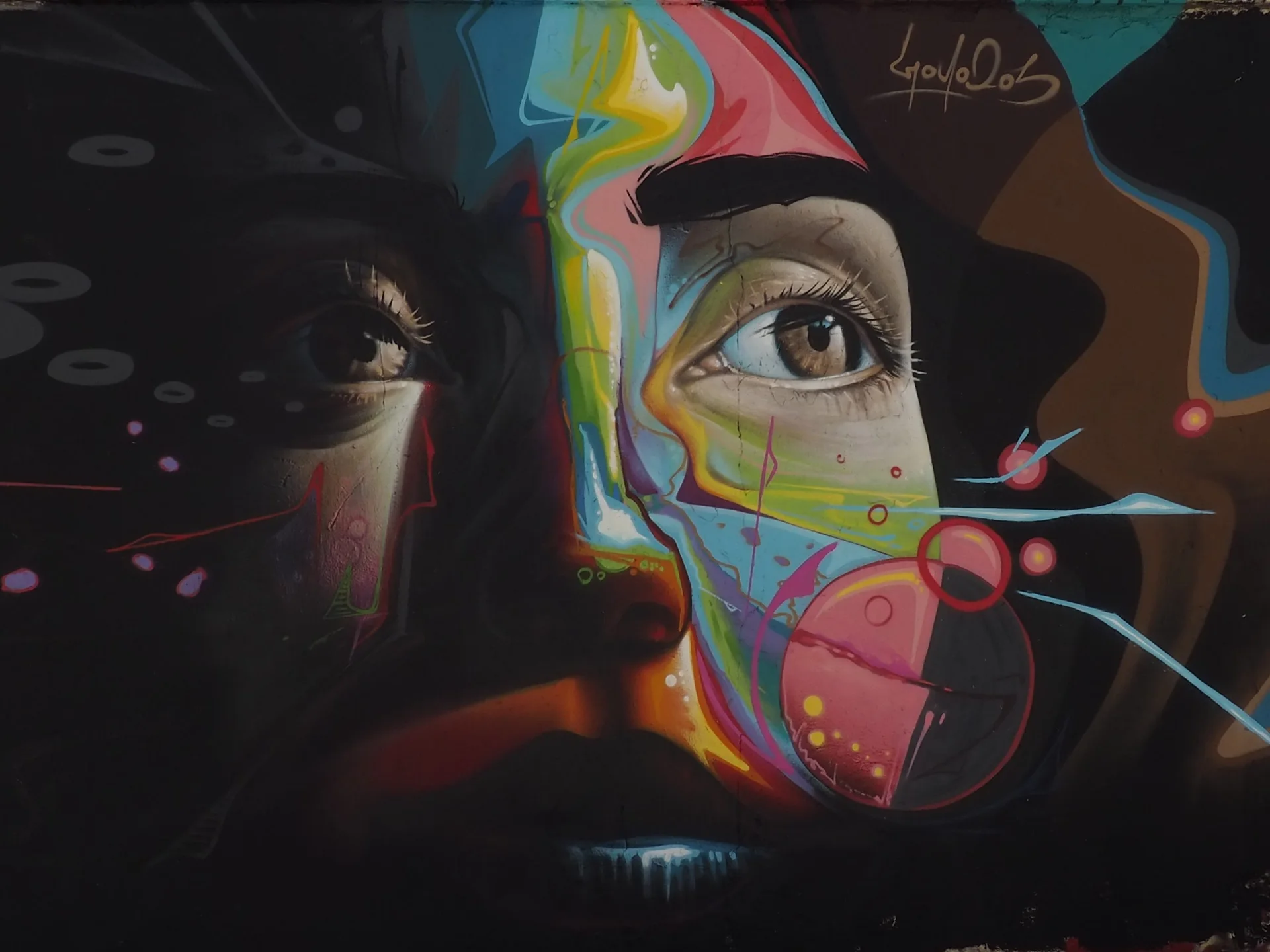 Rostro fragmentado