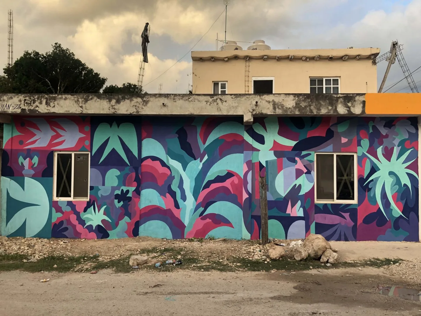 Mural para proyecto comunitario Varios Barrios